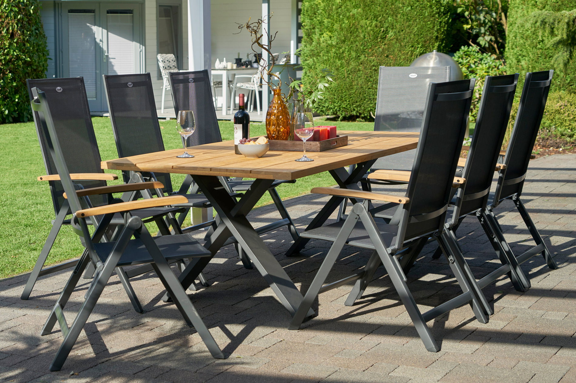 HARTMAN Xanadu / Aruba Conjunto de comedor de jardín, xerix/antracita, Alu/Madera de teca, 8 sillas plegables, reposabrazos de teca, 220x100cm 21170__1