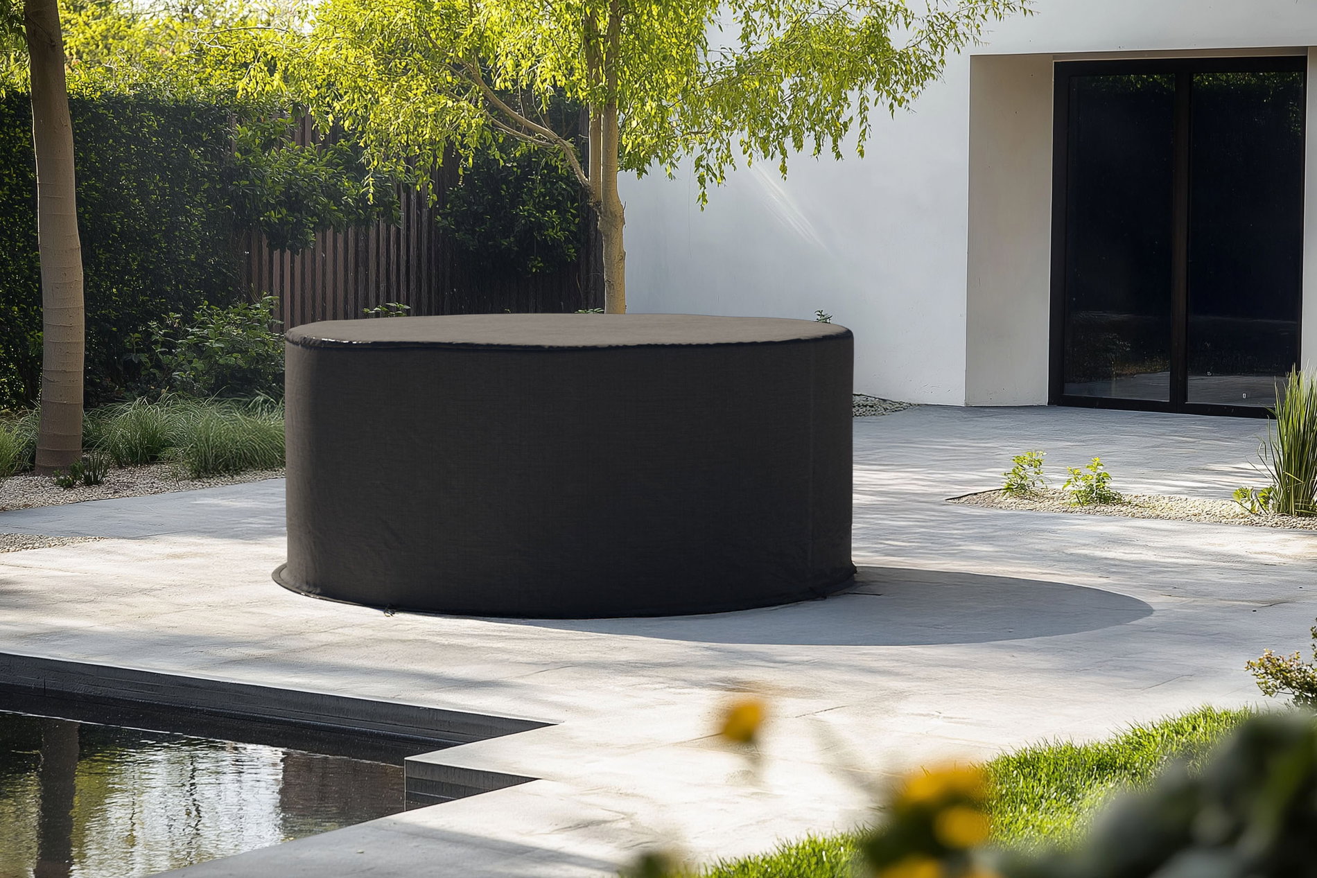 OUTFLEXX Funda protectora para mesas, negra, tejido Ripstop/poliéster, Ø170 x 74 cm, repelente al agua, protección UV