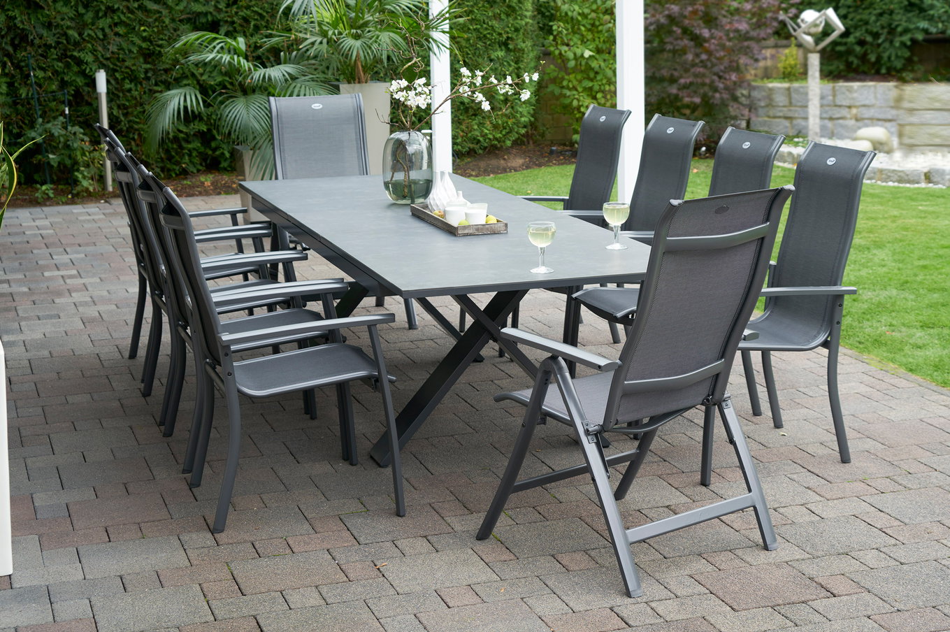 HARTMAN Modelo especial Xanadu / Alice Comfort Conjunto de comedor de jardín, xerix/antracita, Alu/Vitrocerámica, 8 sillones apilables, 2 sillas plegables, 220/280x100cm 21122__1