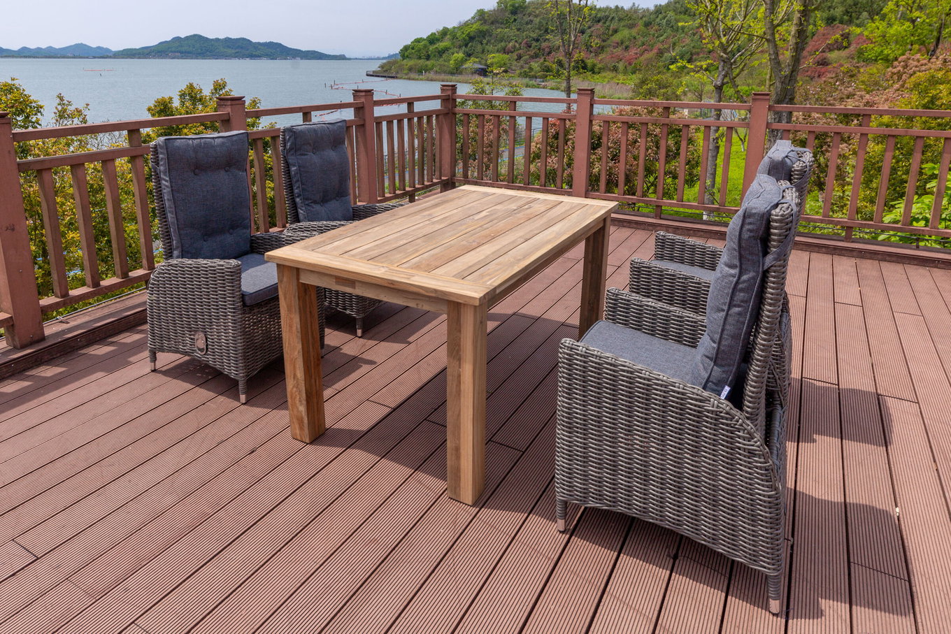 OUTFLEXX Conjunto de comedor de jardín, polirratán/teca reciclada, mesa 160 x 90 cm, 4 sillones de comedor de respaldo alto, incl. cojines, producto certificado FSC® 19370__1