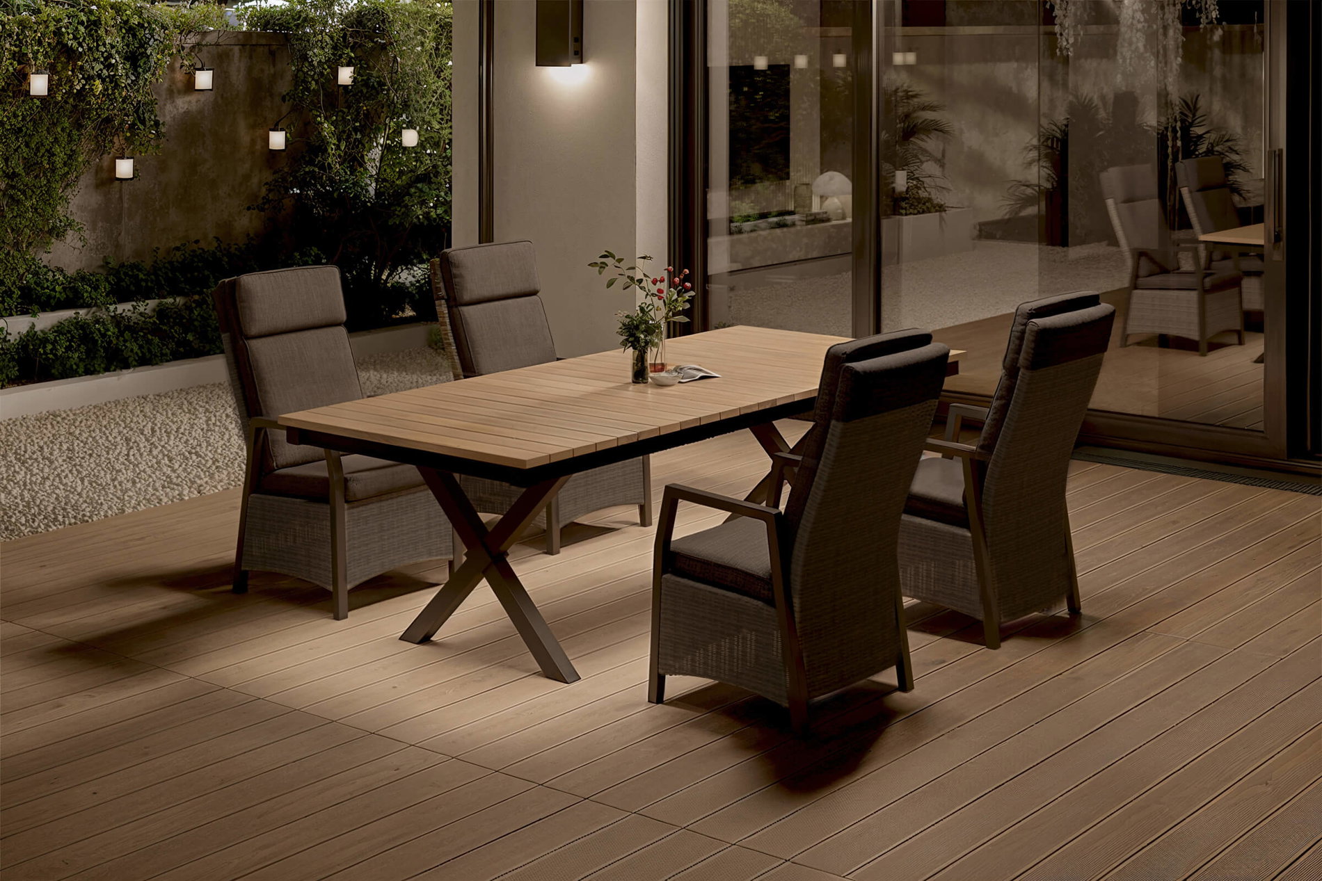 OUTFLEXX Luminara Garten-Essgruppe mit LED-Beleuchtung, anthrazit/natur, Aluminium/Polyrattan/Holzimitat, Tisch 240 x 100 cm, 4 Sessel