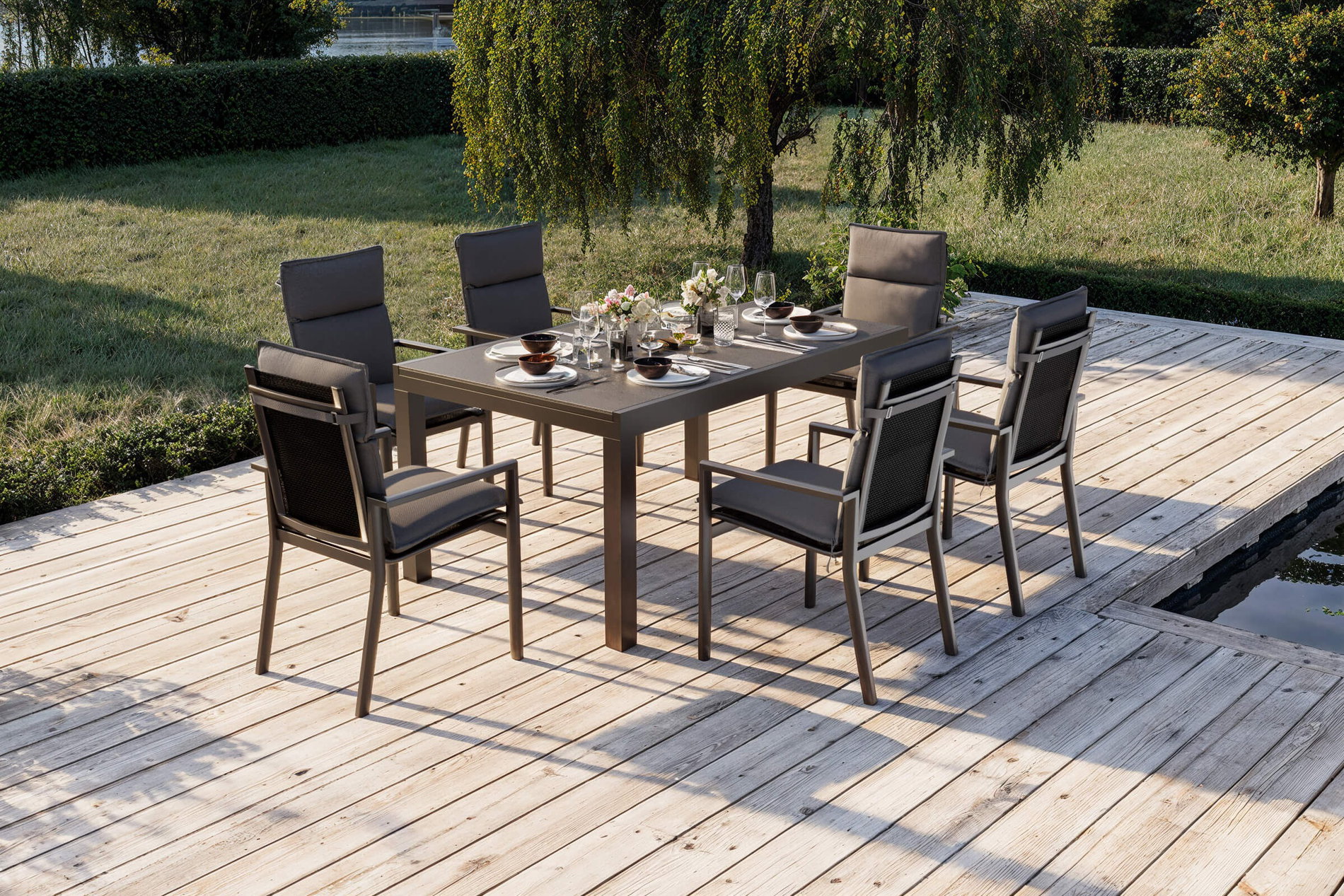 Conjunto de comedor premium OUTFLEXX, antracita mate/negro, Aluminio/Spraystone/Textilene, mesa 160/260 x 100 cm, extensible, 6 sillas apilables incl. 6 cojines Conjunto de comedor premium OUTFLEXX, antracita mate/negro, Aluminio/Spraystone/Textilene, mesa 160/260 x 100 cm, extensible, 6 sillas apilables incl. 6 cojines