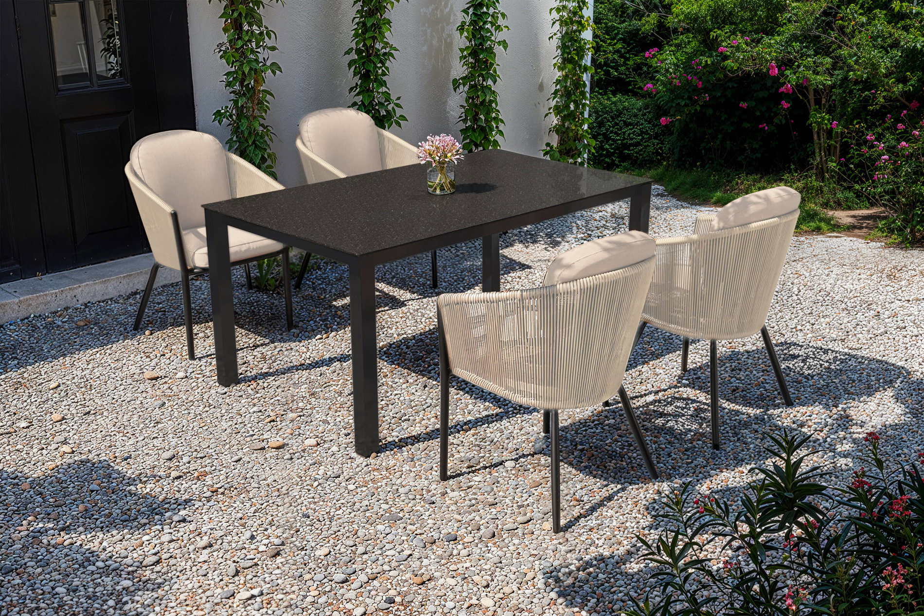 OUTFLEXX Tavio Garten-Essgruppe, anthrazit matt/beige, Alu/Rope/Spraystone, 160 x 95 cm, 4 Diningsessel OUTFLEXX Tavio Garten-Essgruppe, anthrazit matt/beige, Alu/Rope/Spraystone, 160 x 95 cm, 4 Diningsessel
