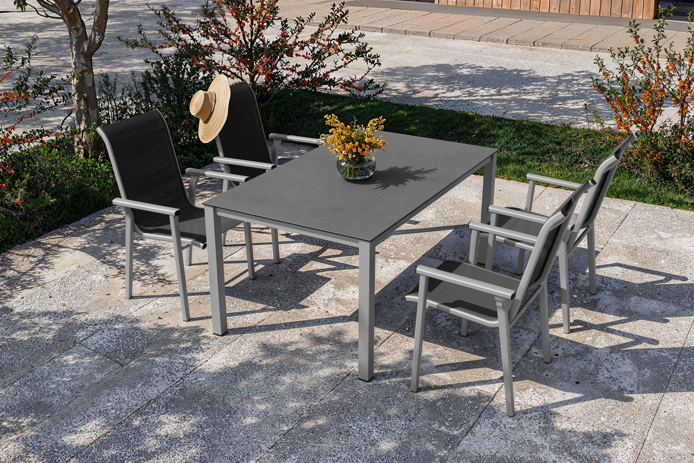 KETTLER Modelo exclusivo BasicPlus 2026 Conjunto de comedor de jardín, plata/antracita, Alu/Textilene, Mesa de comedor 160 x 95 cm, 4 sillas apilables