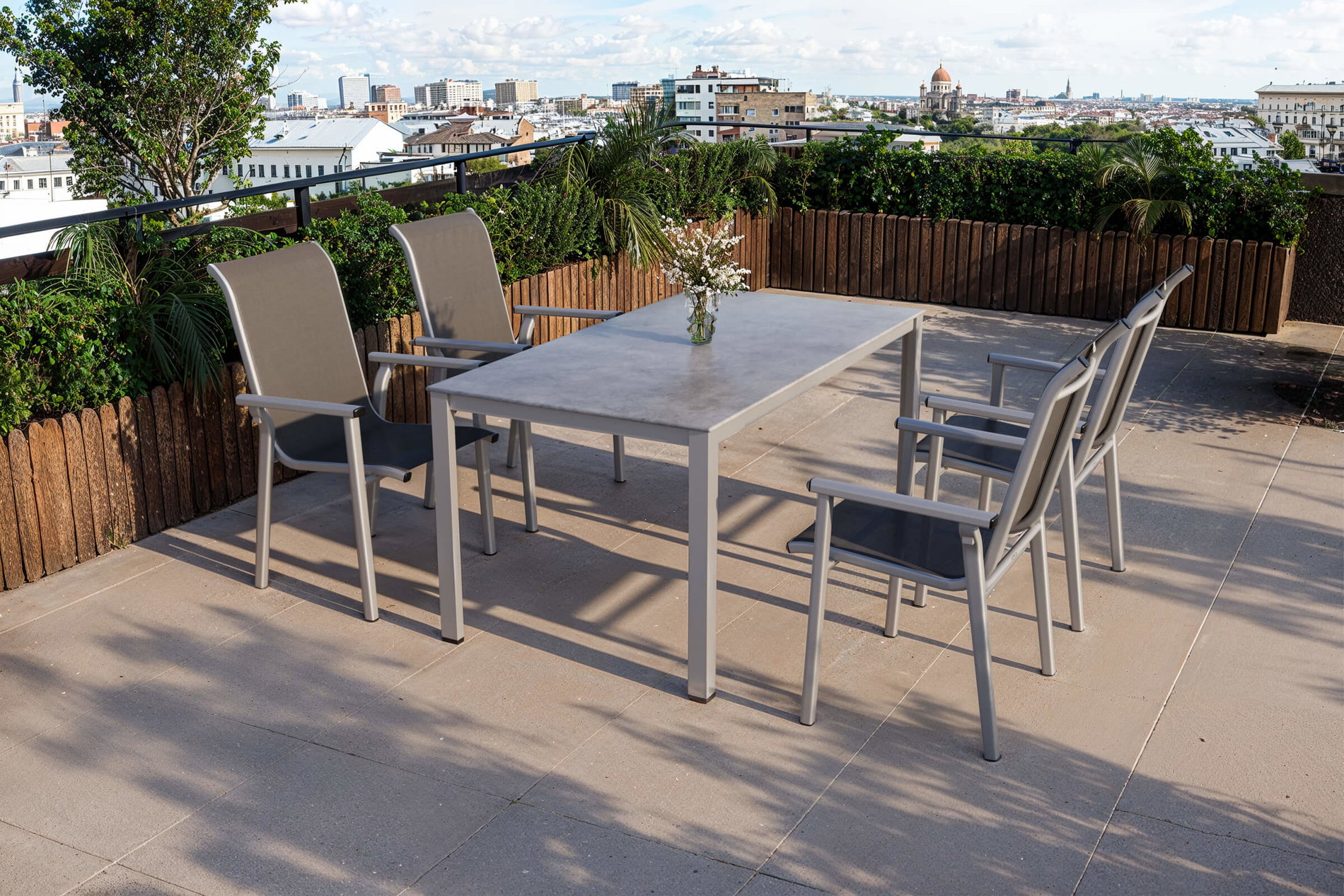 Kettler BasicPlus Pro Conjunto de comedor de jardín, plata/antracita, Alu/Textilene, Mesa 160 x 90 cm, 4 Sillas apilables Kettler BasicPlus Pro Conjunto de comedor de jardín, plata/antracita, Alu/Textilene, Mesa 160 x 90 cm, 4 Sillas apilables